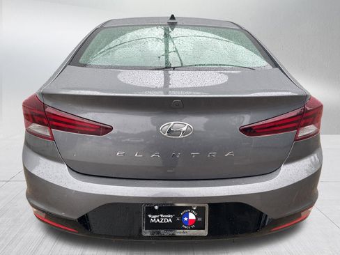 Used 2019 Hyundai Elantra SEL FWD image 7