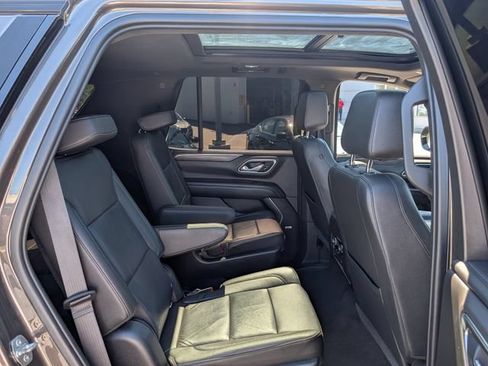 Used 2021 Chevrolet Tahoe Z71 w/ Z71 Signature Package AWD/4WD image 12