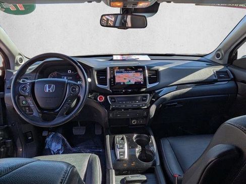 Used 2017 Honda Pilot Touring image 15