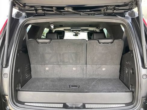 Used 2019 Cadillac Escalade Platinum AWD/4WD image 18