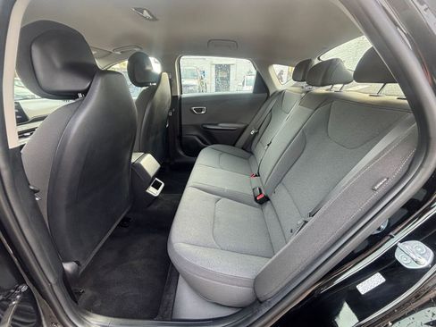 Used 2025 Kia K4 LXS image 27