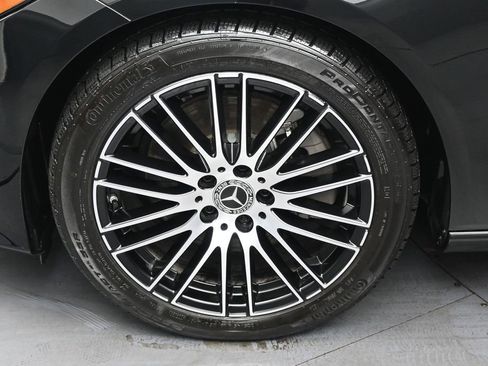 Used 2025 Mercedes-Benz C 300 4MATIC Sedan w/ Exclusive Trim Package image 39