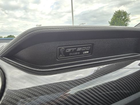 Used 2020 Ford Mustang Shelby GT500 w/ Technology Package RWD image 14