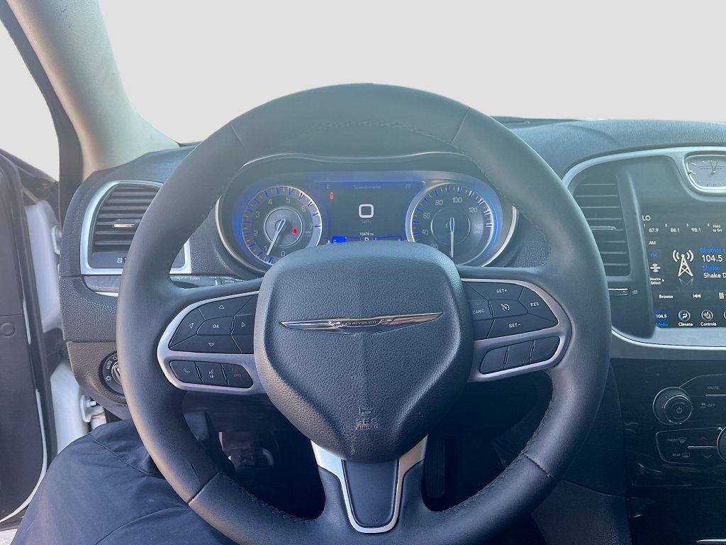 Used 2023 Chrysler 300 Touring L w/ Popular Equipment Group AWD/4WD image 11