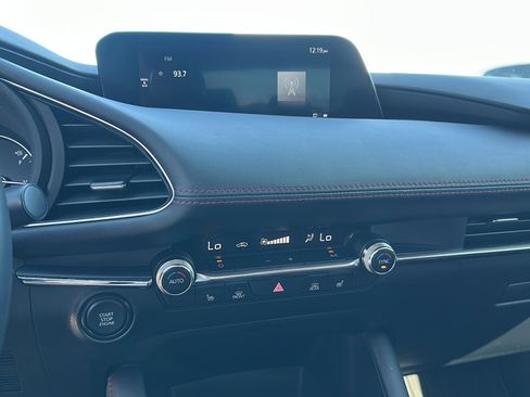 Used 2023 MAZDA MAZDA3 s image 30