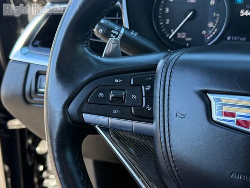 Used 2023 Cadillac XT6 Sport w/ Platinum Package image 16