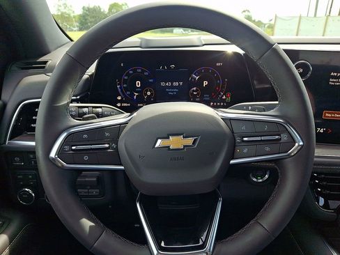 New 2026 Chevrolet Suburban Premier w/ Sun And Tow Package AWD/4WD image 16