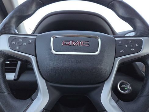 Used 2024 GMC Terrain SLE w/ Driver Convenience Package FWD image 34