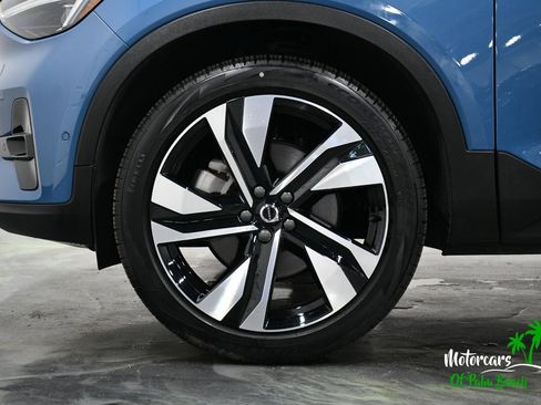Used 2025 Volvo XC40 B5 Ultra w/ Protection Package Premier AWD/4WD image 5