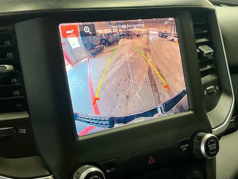 Used 2022 RAM 1500 Big Horn AWD/4WD image 13