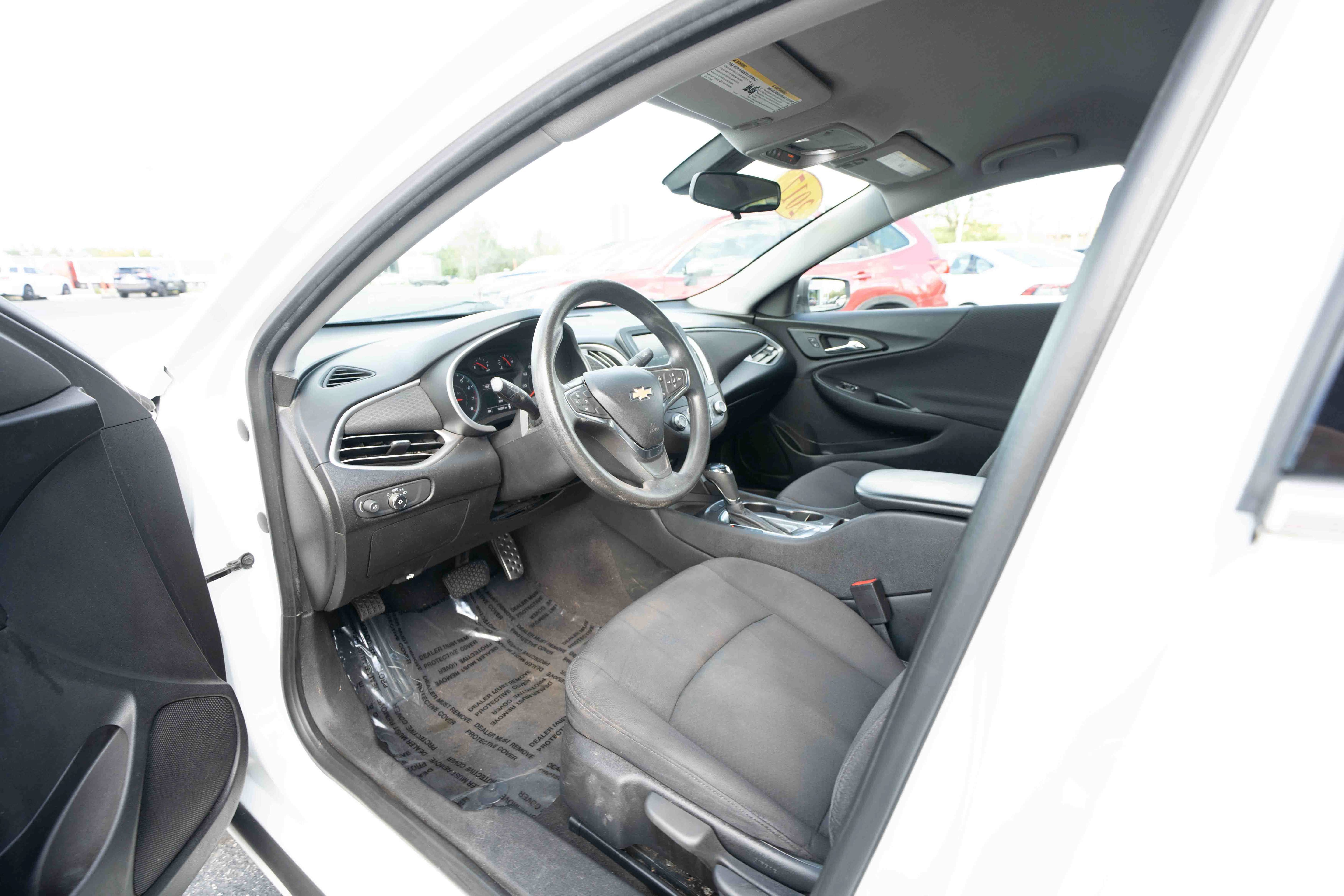 Used 2017 Chevrolet Malibu LS FWD image 8