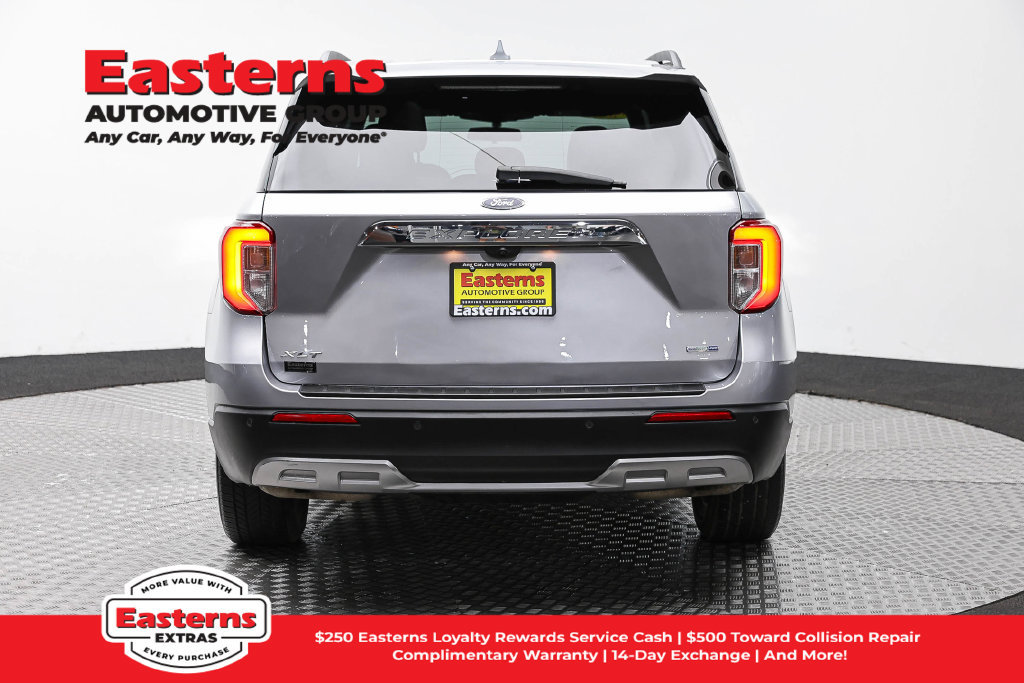 Used 2020 Ford Explorer XLT w/ Equipment Group 202A AWD/4WD image 7