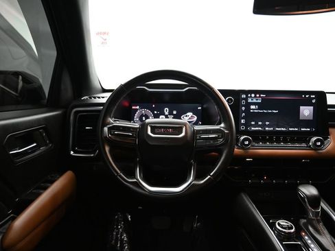 Used 2024 GMC Canyon AT4 w/ Canyon Safety Plus Package image 31