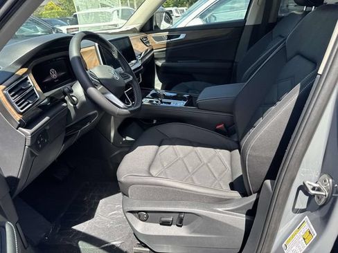 New 2026 Volkswagen Atlas SE FWD image 19