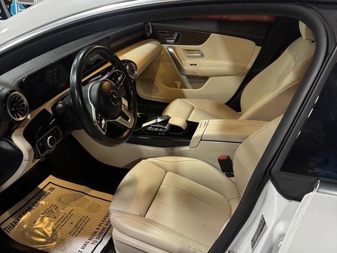 Used 2022 Mercedes-Benz CLA 250 4MATIC image 11