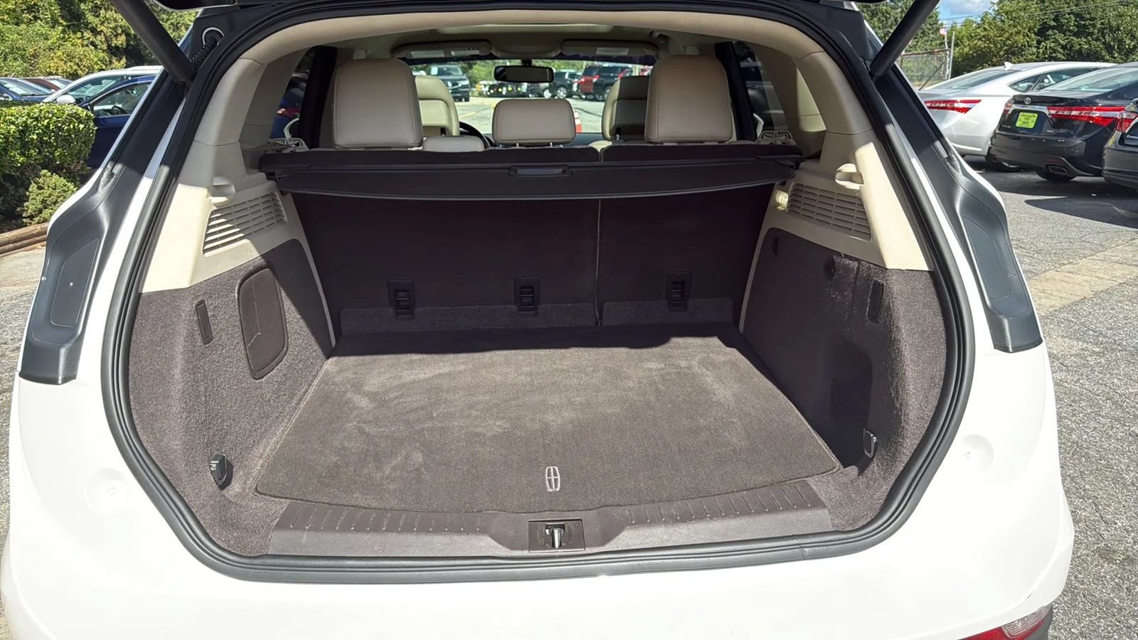 Used 2017 Lincoln MKC Reserve FWD image 17