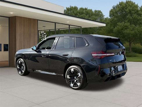 Used 2025 BMW X3 xDrive30i w/ Premium Package image 12