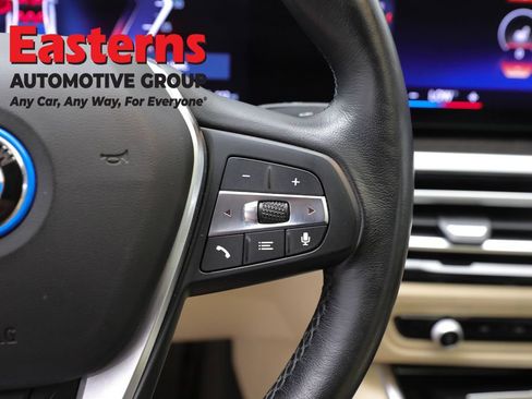 Used 2023 BMW i4 eDrive35 w/ Premium Package RWD image 16