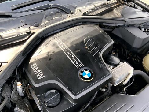 Used 2018 BMW 320i Sedan image 30