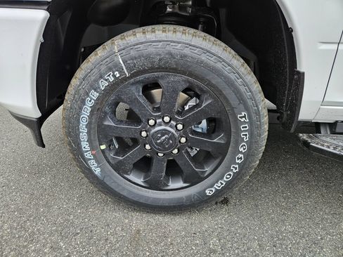 New 2026 RAM 2500 Laramie w/ Night Edition AWD/4WD image 8