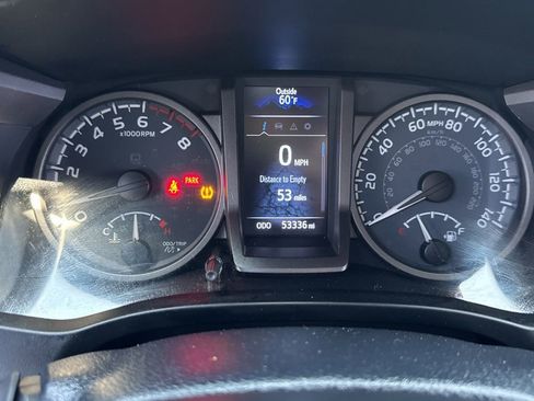 Used 2020 Toyota Tacoma TRD Off-Road AWD/4WD image 9