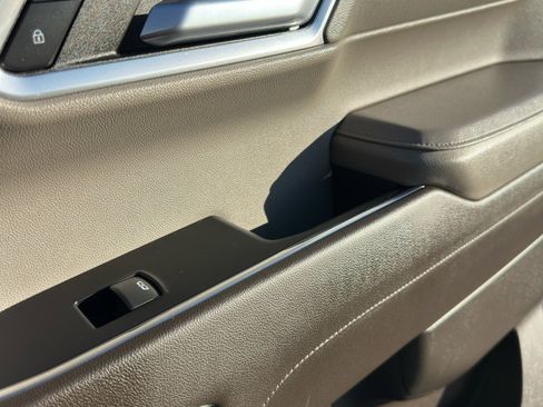 Used 2022 GMC Sierra 1500 SLT image 54