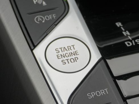 Certified 2025 BMW 230i 230i w/ M Sport Package image 28