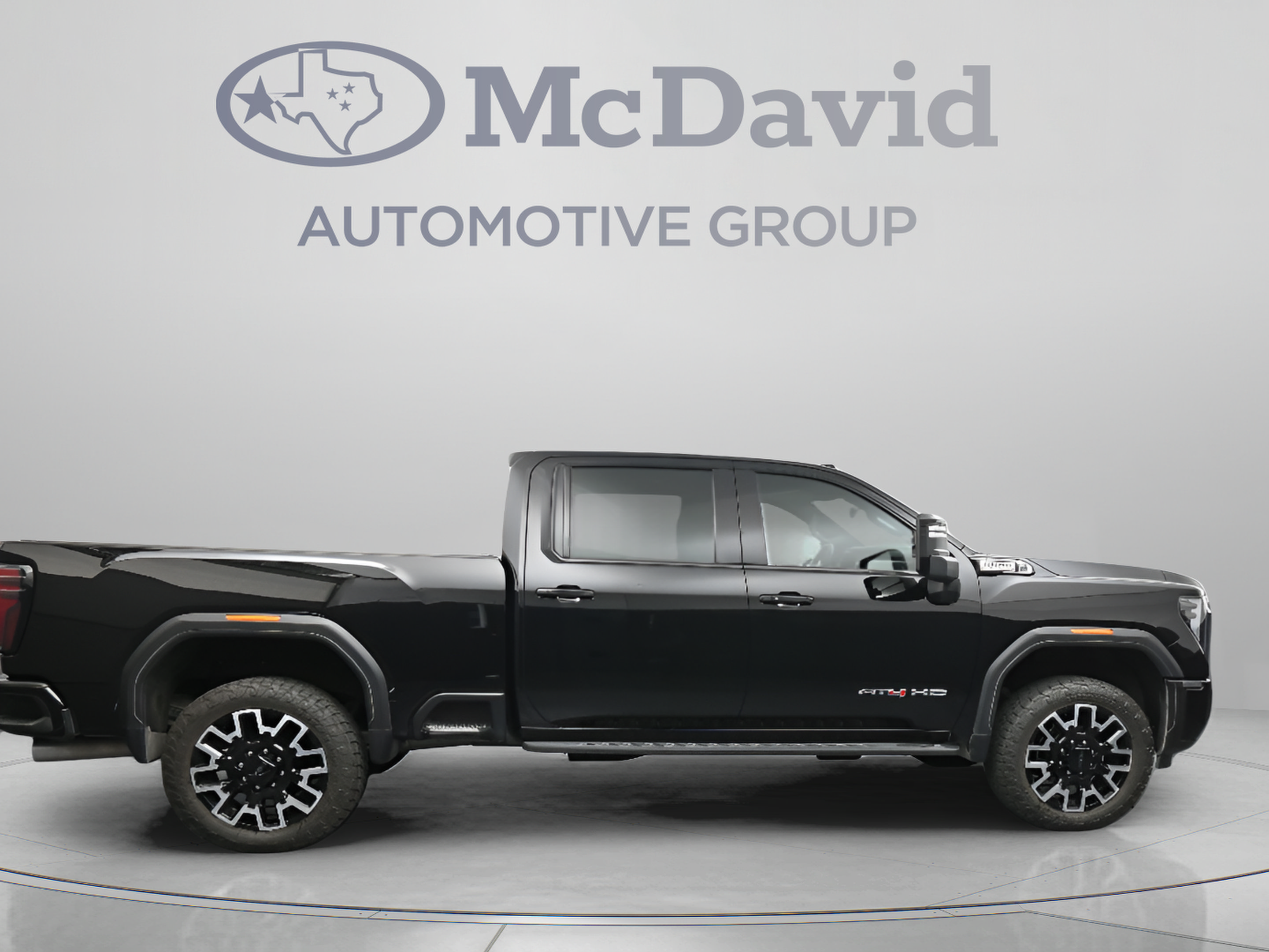 Used 2024 GMC Sierra 2500 AT4 w/ AT4 Premium Plus Package AWD/4WD image 9
