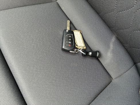 Used 2025 Toyota Corolla LE FWD image 18