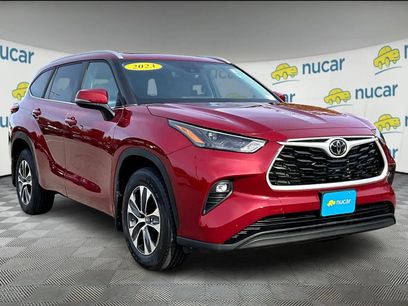 Used 2023 Toyota Highlander XLE