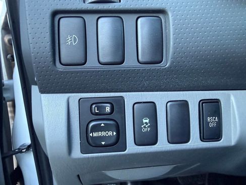 Used 2014 Toyota Tacoma 4x4 Double Cab w/ SR5 Package image 22