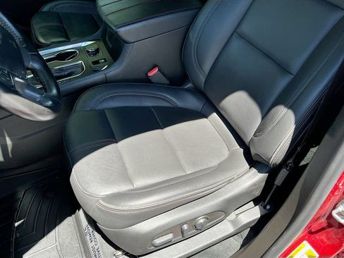 Used 2023 Chevrolet Traverse RS AWD/4WD image 20