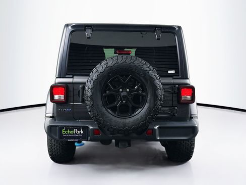 Used 2024 Jeep Wrangler Unlimited AWD/4WD image 7