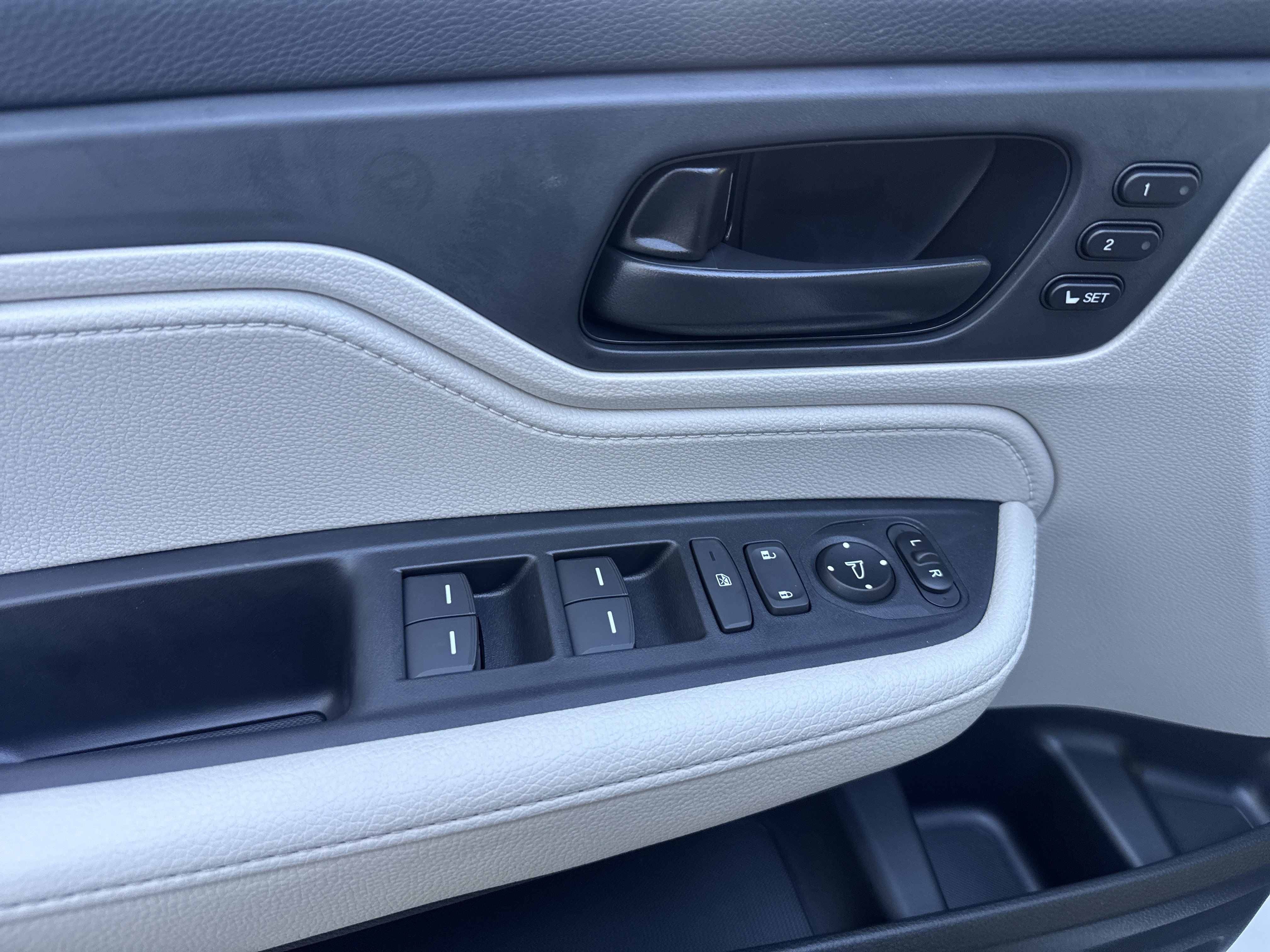 New 2027 Honda Odyssey EX-L image 9