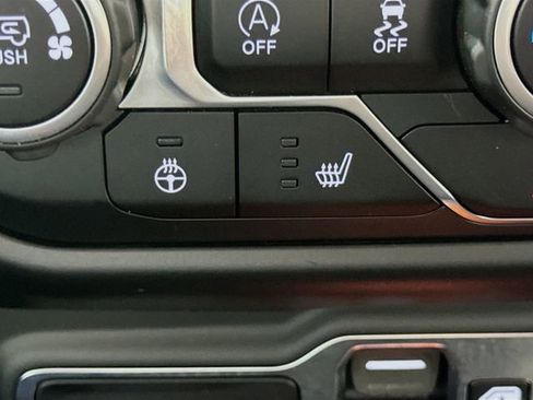 Used 2020 Jeep Gladiator Sport w/ Quick Order Package 24S image 19