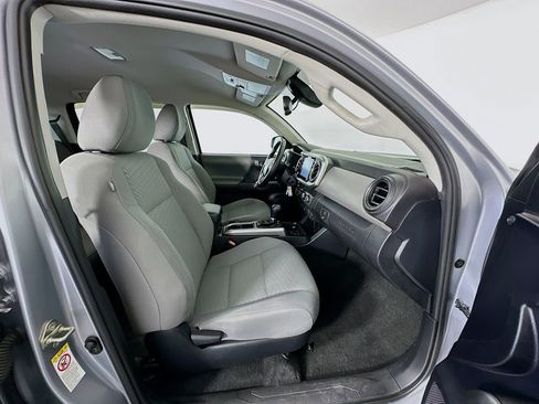 Used 2020 Toyota Tacoma SR5 image 25