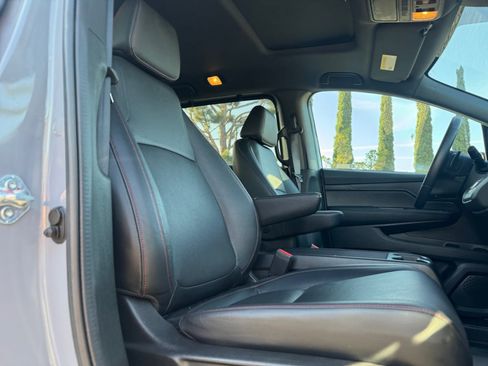 Used 2024 Honda Odyssey Sport image 19