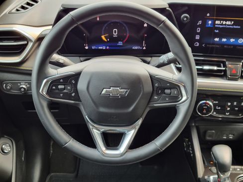 Used 2024 Chevrolet TrailBlazer ACTIV w/ Convenience Package AWD/4WD image 28