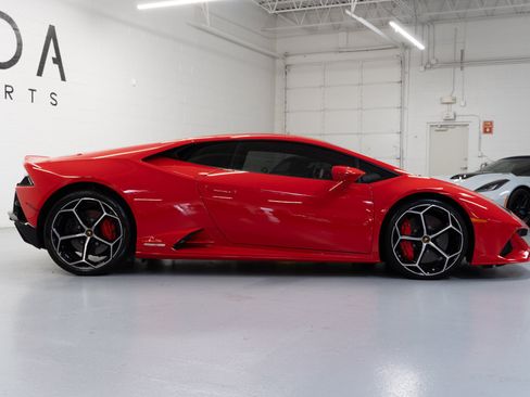 Used 2020 Lamborghini Huracan EVO AWD/4WD image 8