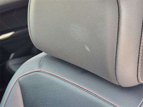 Used 2024 Volkswagen Tiguan SE image 16