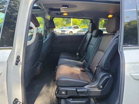 Used 2025 Honda Odyssey Elite image 14