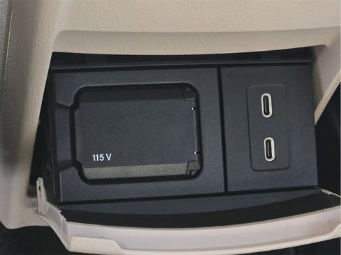 New 2026 Mercedes-Benz GLB 250 250 image 12