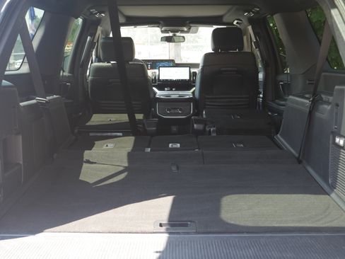 Certified 2025 Ford Expedition Max Platinum w/ Stealth Appearance Package AWD/4WD image 26