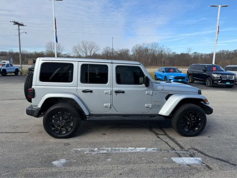 Used 2024 Jeep Wrangler Sahara w/ Technology Group image 2