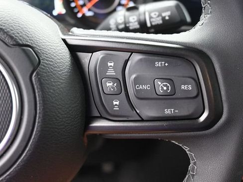 Used 2026 Jeep Wrangler Unlimited Rubicon AWD/4WD image 32