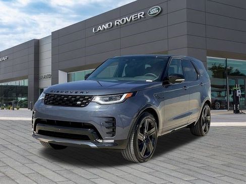 New 2025 Land Rover Discovery Dynamic SE image 1