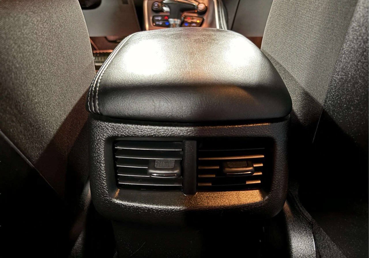 Used 2022 Dodge Challenger R/T Scat Pack w/ Driver Convenience Group RWD image 20