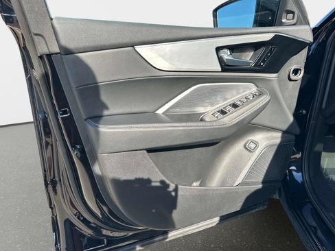 Certified 2025 Acura MDX FWD w/ Technology Package image 17