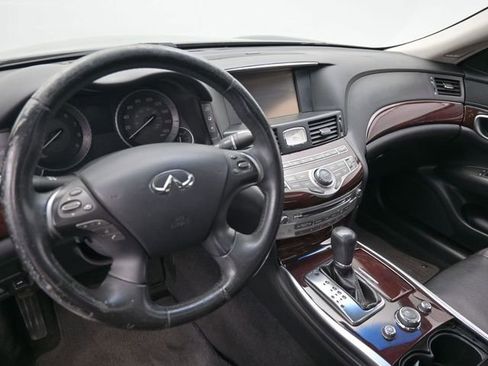 Used 2016 INFINITI Q70 L 3.7 image 25