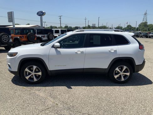 Used 2021 Jeep Cherokee Limited w/ Elite Package AWD/4WD image 8